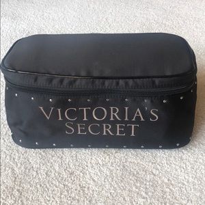 NWT Victoria’s Secret cosmetic bag